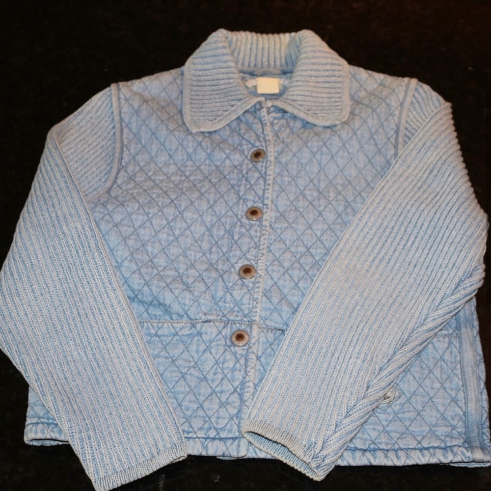 blue willis  quilted jacket small fits like a medium